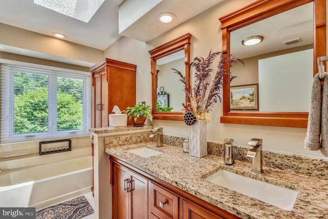 11627 CHAPEL CROSS WAY, Reston, VA 20194