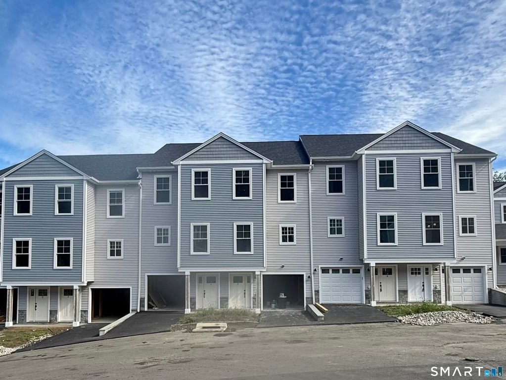 16 Windward Way 16, Shelton, CT 06484