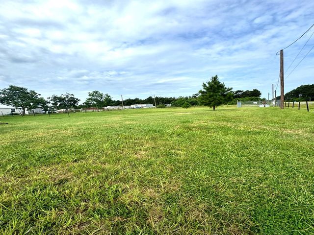 690 Road 5027, Cleveland, TX 77327