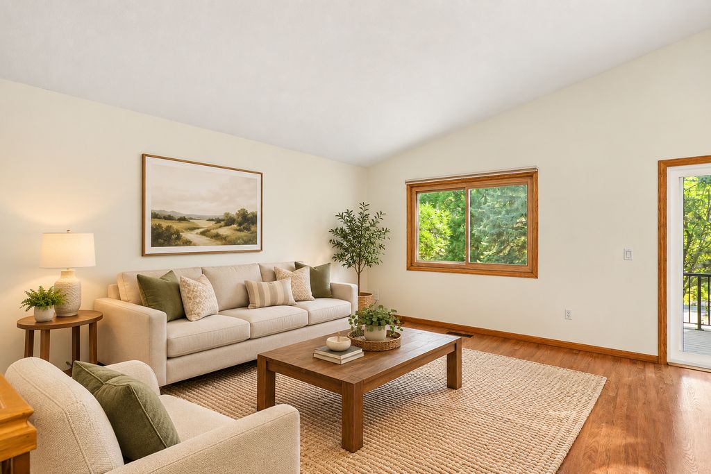 719 Evergreen Court, Burnsville, MN 55337 — photo 4