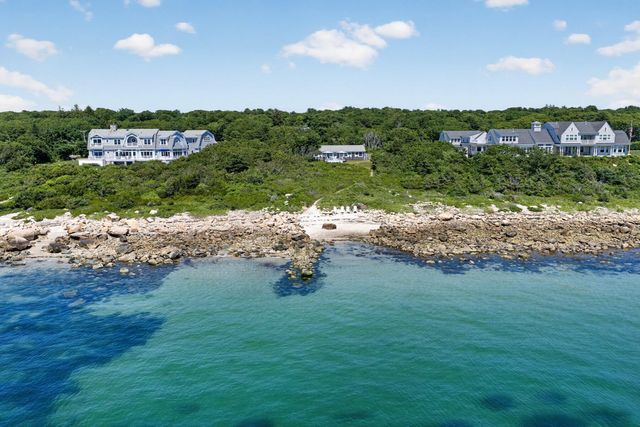 7 Gull Lane, Cataumet, MA 02534