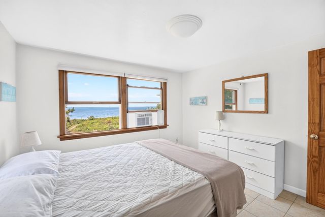 7 Gull Lane, Cataumet, MA 02534