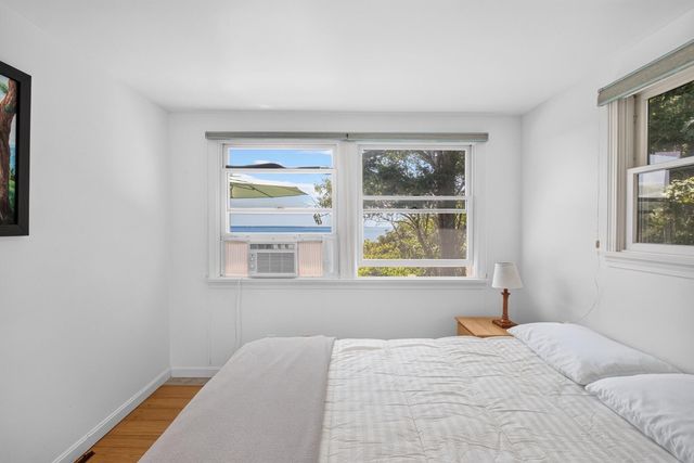 7 Gull Lane, Cataumet, MA 02534