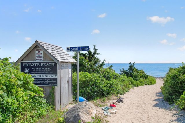 7 Gull Lane, Cataumet, MA 02534
