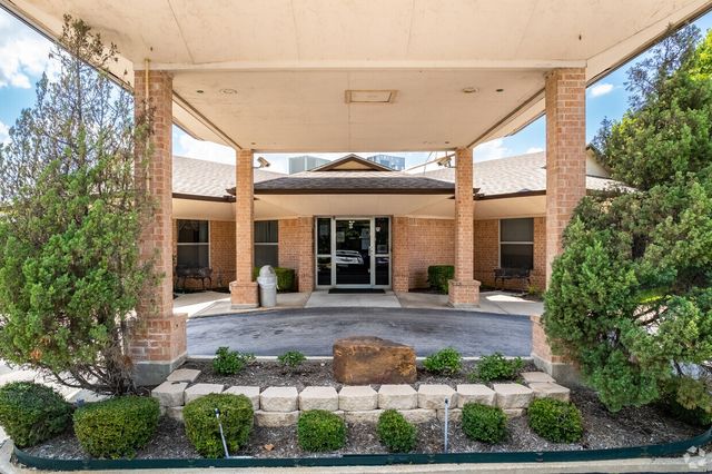 2229 N Carroll Boulevard, Denton, TX 76201