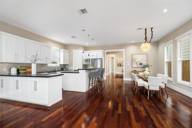 916 Nicholson Street, Houston, TX 77008