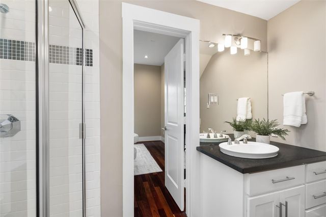 916 Nicholson Street, Houston, TX 77008