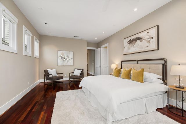 916 Nicholson Street, Houston, TX 77008