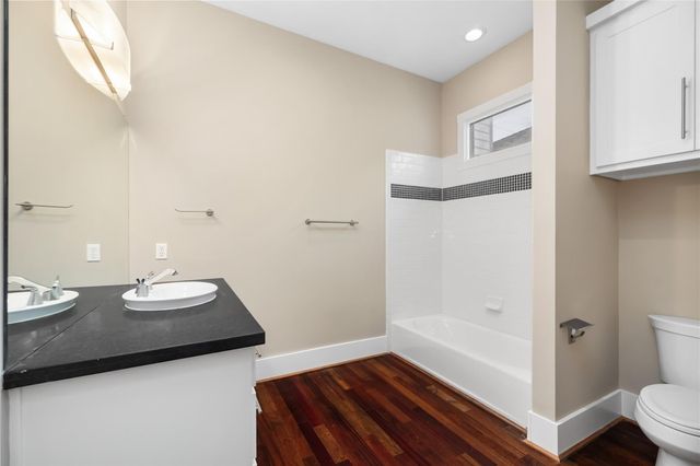 916 Nicholson Street, Houston, TX 77008