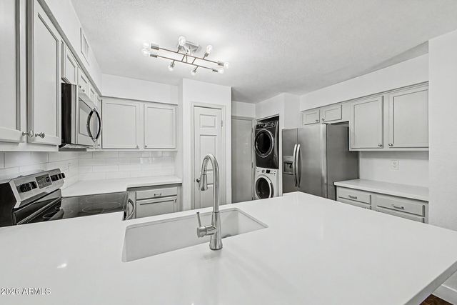 2333 E SOUTHERN Avenue 1043, Tempe, AZ 85282