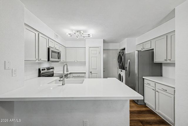 2333 E SOUTHERN Avenue 1043, Tempe, AZ 85282