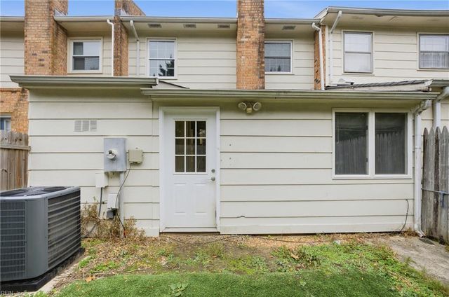 63 Charles Parish DR, Poquoson, VA 23662