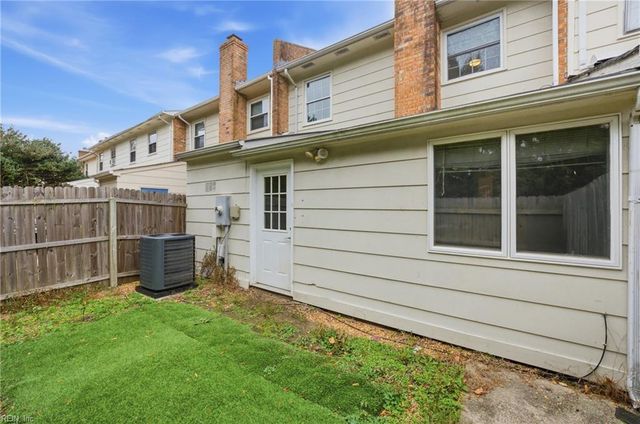 63 Charles Parish DR, Poquoson, VA 23662