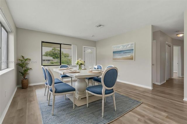 1432 NE 181st St, North Miami Beach, FL 33162