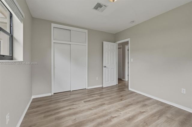 1432 NE 181st St, North Miami Beach, FL 33162