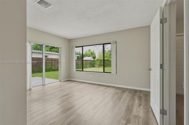 1432 NE 181st St, North Miami Beach, FL 33162
