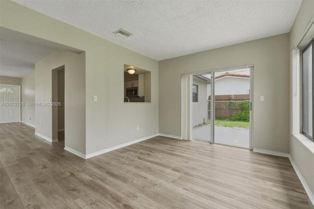 1432 NE 181st St, North Miami Beach, FL 33162