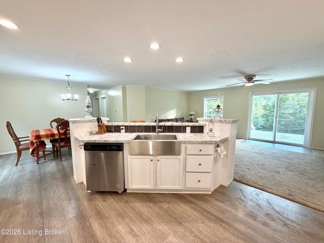 281 Buckman Hollow Rd, Shepherdsville, KY 40165