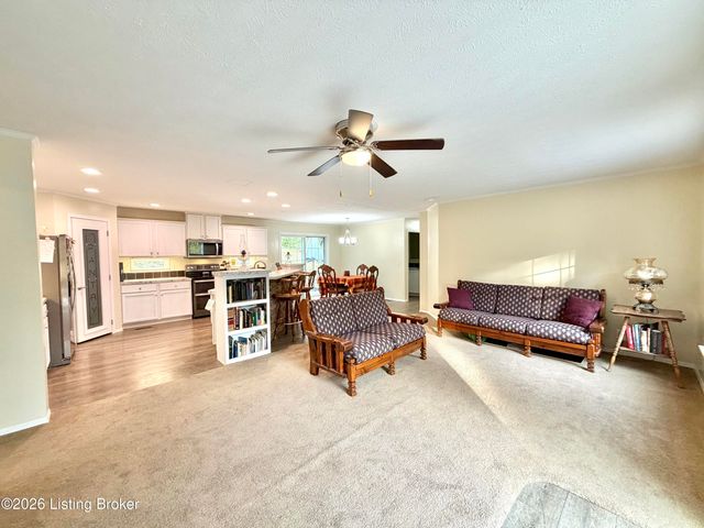 281 Buckman Hollow Rd, Shepherdsville, KY 40165