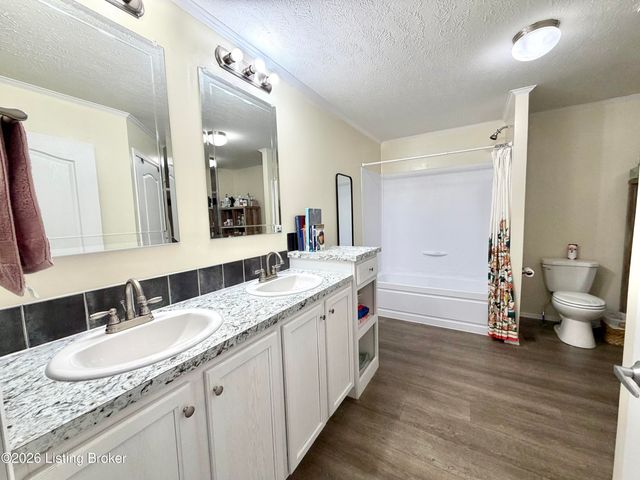 281 Buckman Hollow Rd, Shepherdsville, KY 40165