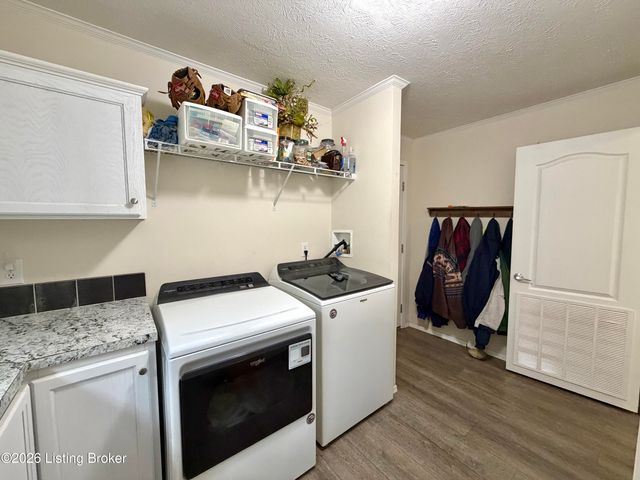 281 Buckman Hollow Rd, Shepherdsville, KY 40165