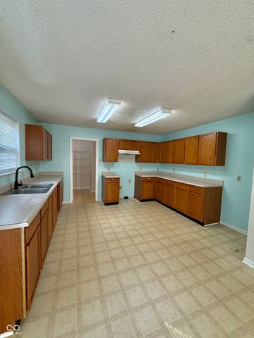 10605 Carrie Lane, Indianapolis, IN 46231