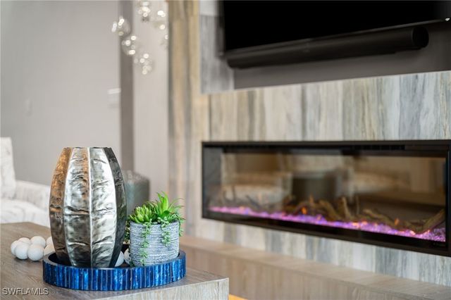 121 Barefoot CIR 16, Bonita Springs, FL 34134