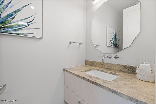 121 Barefoot CIR 16, Bonita Springs, FL 34134