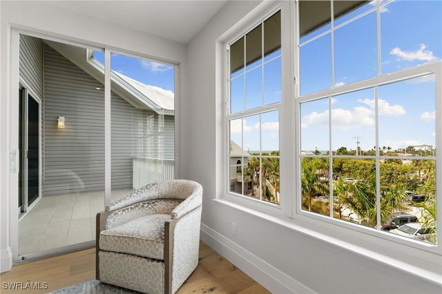 121 Barefoot CIR 16, Bonita Springs, FL 34134