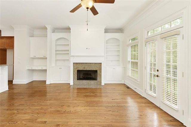 956 Persimmon Point NE, Sandy Springs, GA 30328