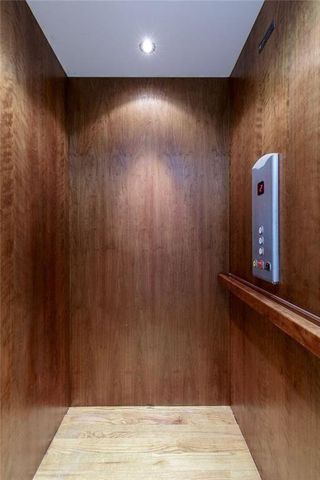 956 Persimmon Point NE, Sandy Springs, GA 30328