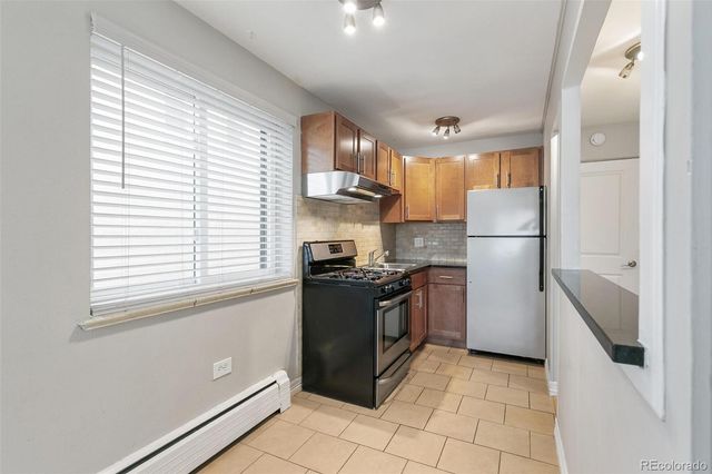 1260 N Logan Street, Denver, CO 80203