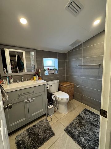 5737 Atlanta Street, Hollywood, FL 33021