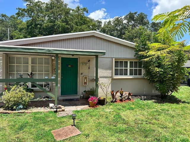 5737 Atlanta Street, Hollywood, FL 33021