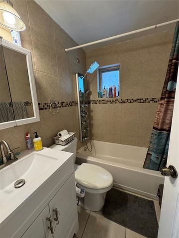 5737 Atlanta Street, Hollywood, FL 33021