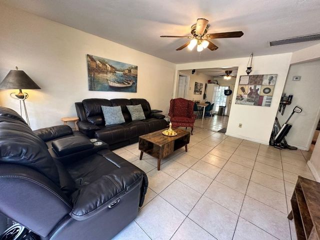 5737 Atlanta Street, Hollywood, FL 33021