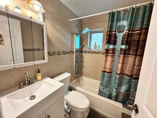 5737 Atlanta Street, Hollywood, FL 33021