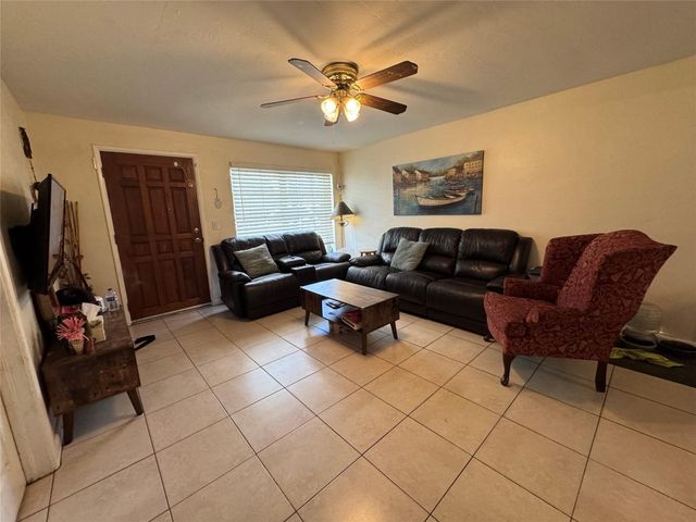 5737 Atlanta Street, Hollywood, FL 33021