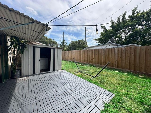 5737 Atlanta Street, Hollywood, FL 33021