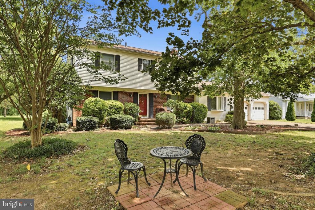 101 N FAIRFIELD DR, Dover, DE 19901