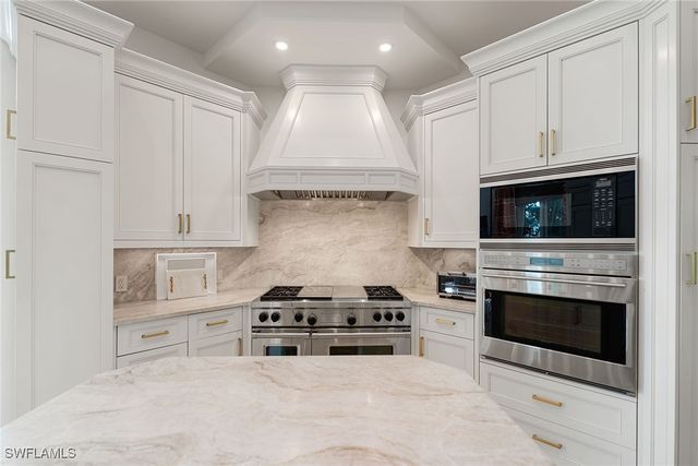 248 Point Salerno, Naples, FL 34108