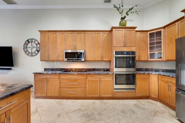 5835 Lago Del Sol Drive, Lake Worth, FL 33449
