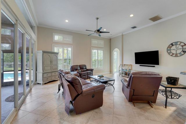 5835 Lago Del Sol Drive, Lake Worth, FL 33449