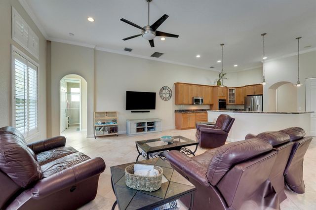 5835 Lago Del Sol Drive, Lake Worth, FL 33449
