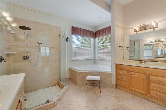 5835 Lago Del Sol Drive, Lake Worth, FL 33449