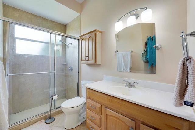 5835 Lago Del Sol Drive, Lake Worth, FL 33449