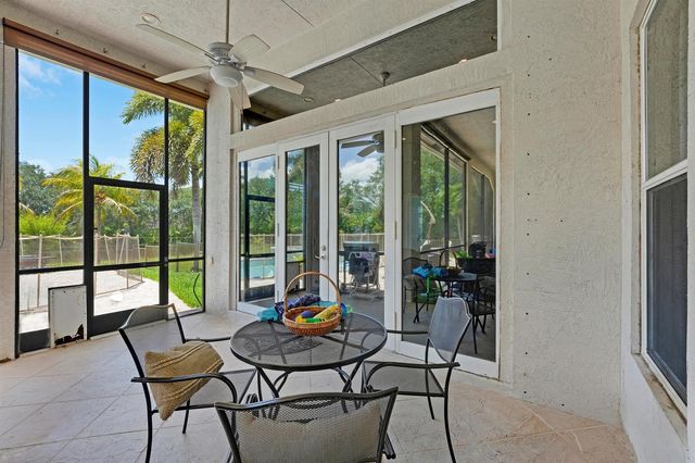 5835 Lago Del Sol Drive, Lake Worth, FL 33449