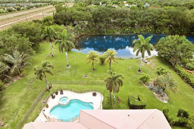 5835 Lago Del Sol Drive, Lake Worth, FL 33449
