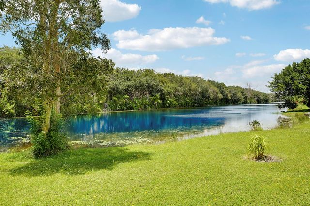 5835 Lago Del Sol Drive, Lake Worth, FL 33449