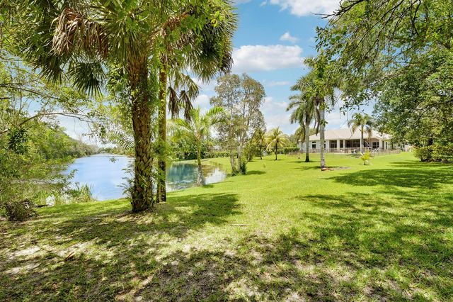 5835 Lago Del Sol Drive, Lake Worth, FL 33449